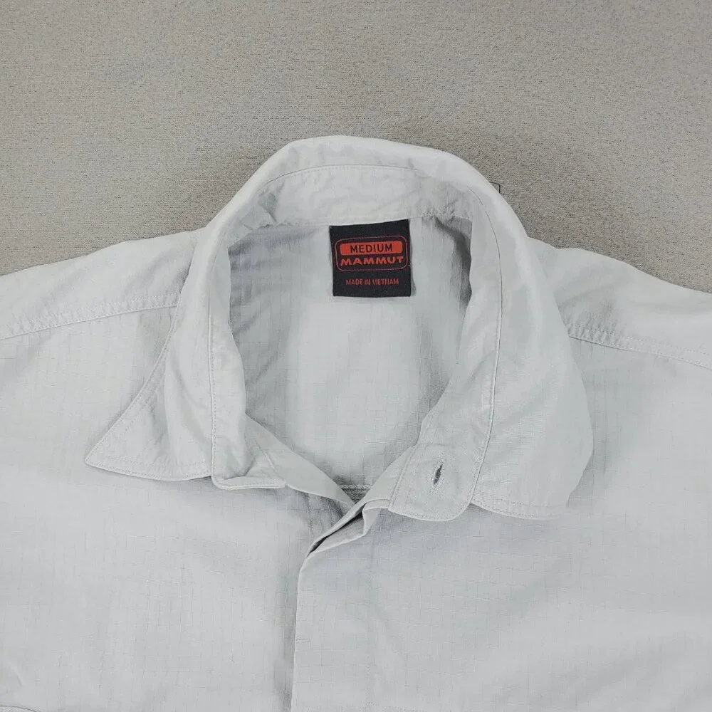 Mammut Gray Long Sleeve Men’s Size M Outdoor‎ Hiking Shirt Nylon Pockets Trail